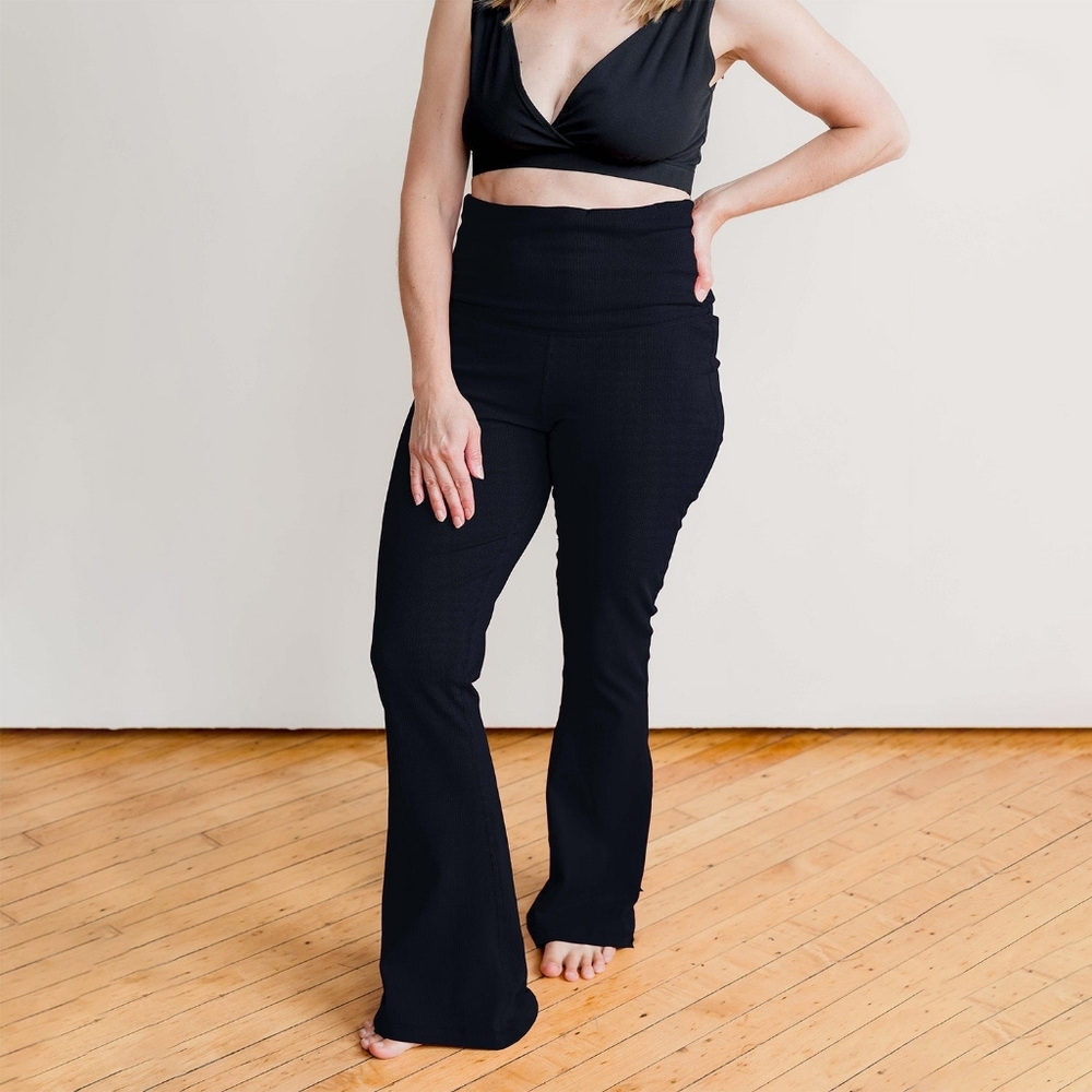 Of An Origin Stretch Rib Knit Maternity to Postpartum Flare Legging